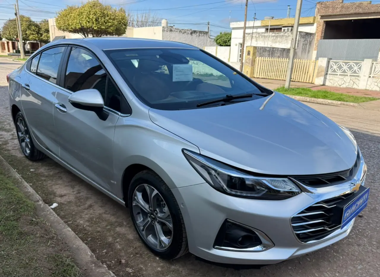 
								CHEVROLET CRUZE PREMIER 2021 110.700Km completo									