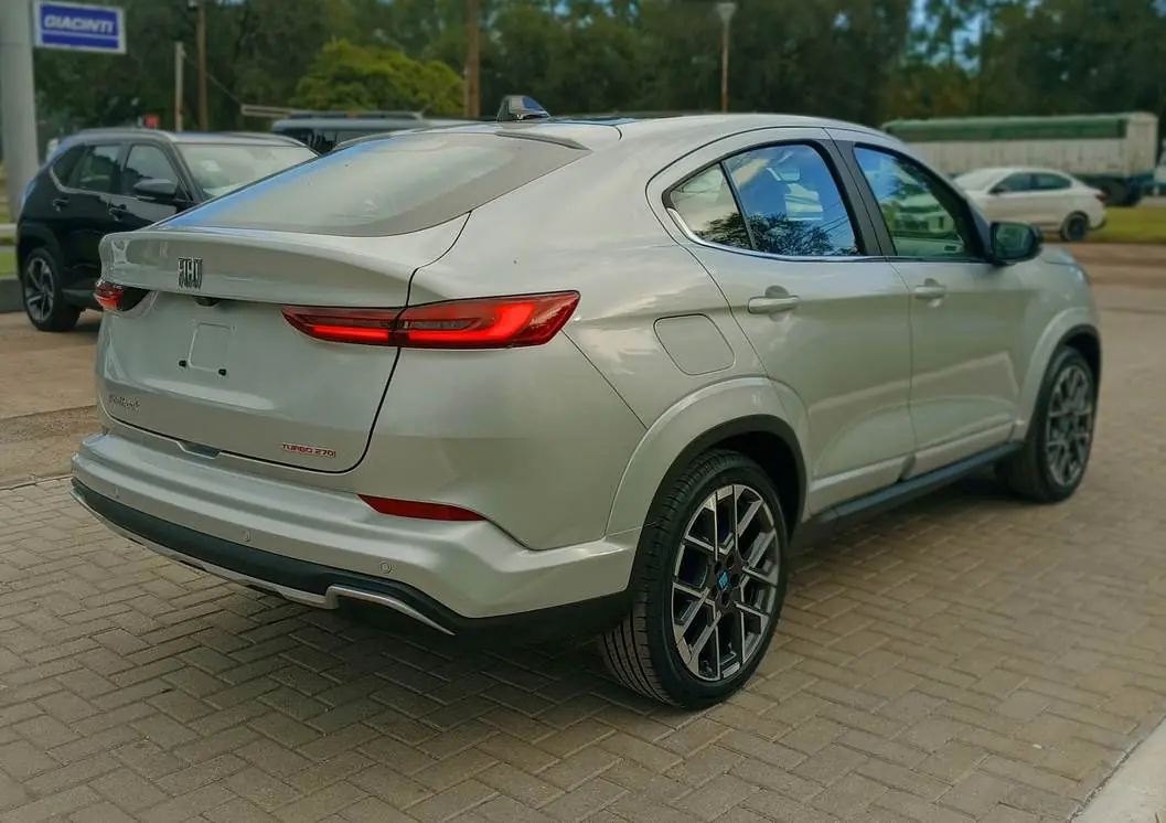 
								Fiat Fastback T270 completo									