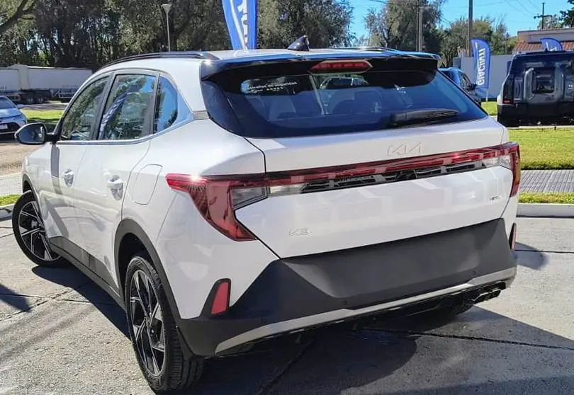 
								KIA K3 Cross GT completo									