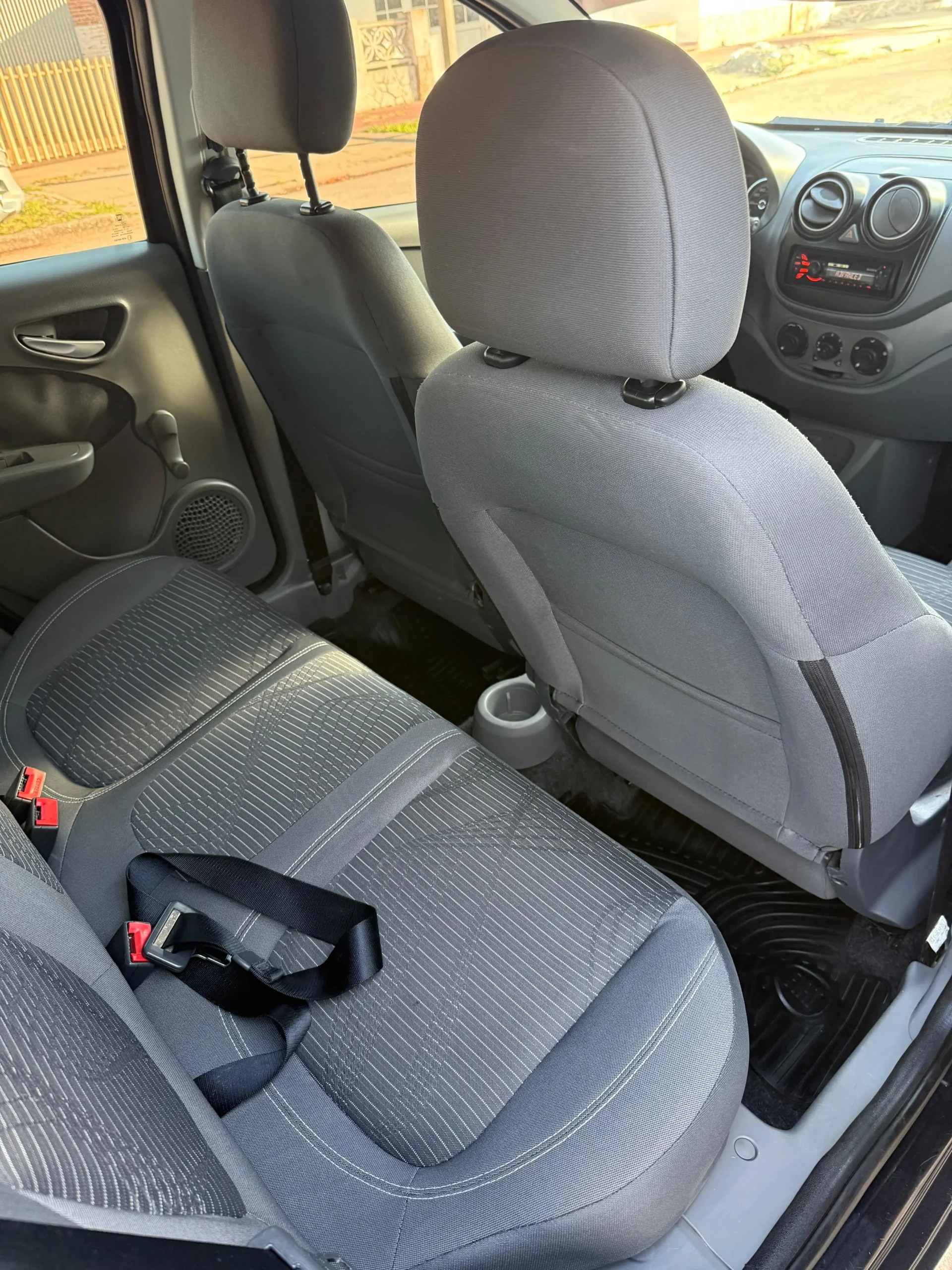 
								FIAT PALIO ATTRACTIVE 1.4 8V 2013 completo									
