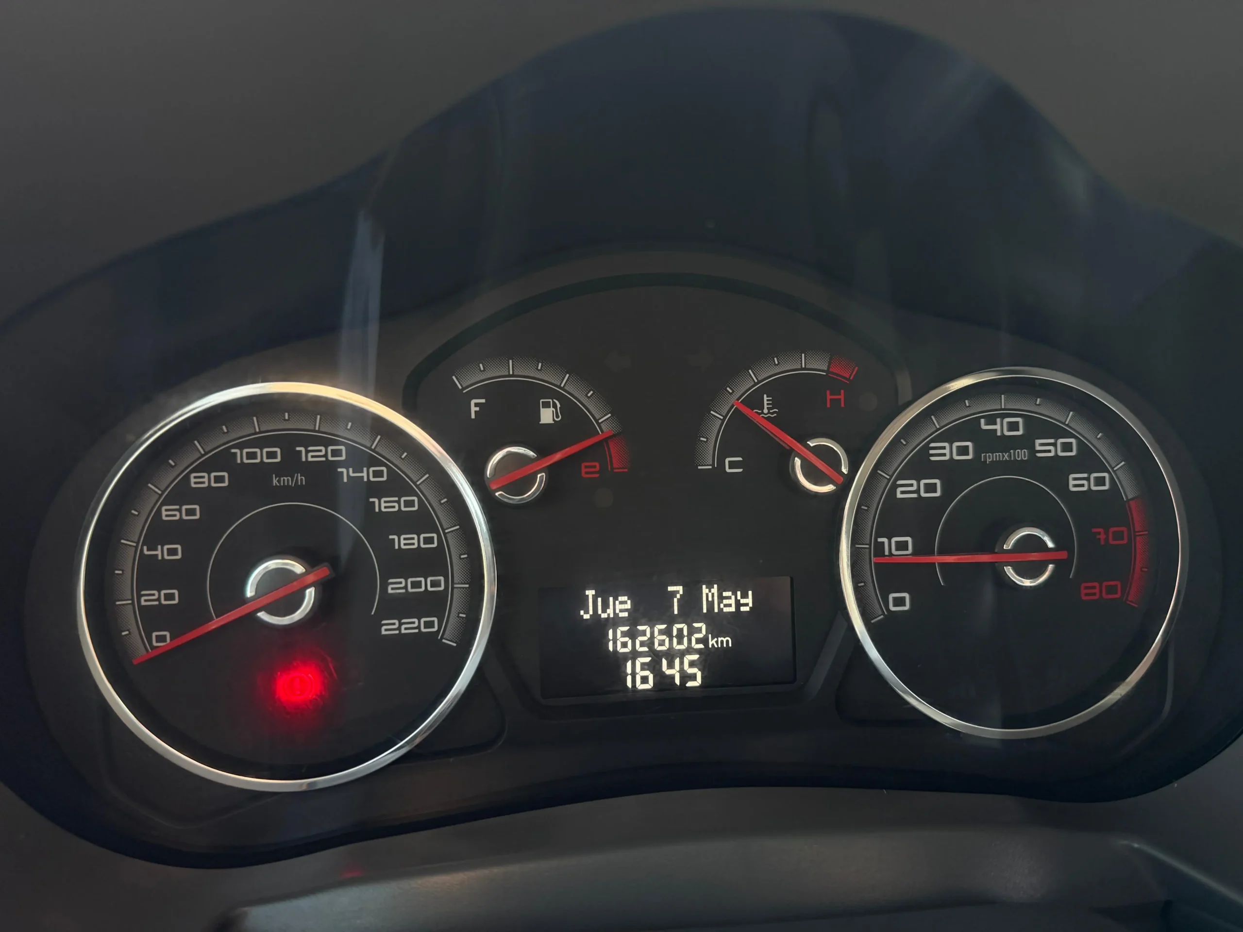 
								FIAT PALIO ATTRACTIVE 1.4 8V 2013 completo									