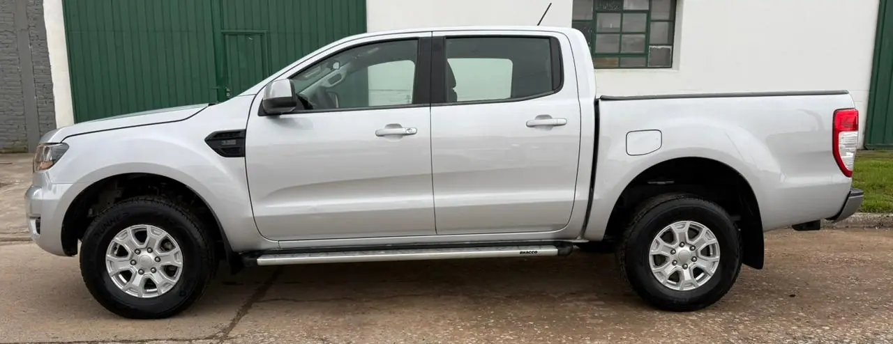 
								FORD RANGER CABINA DOBLE 2020 completo									