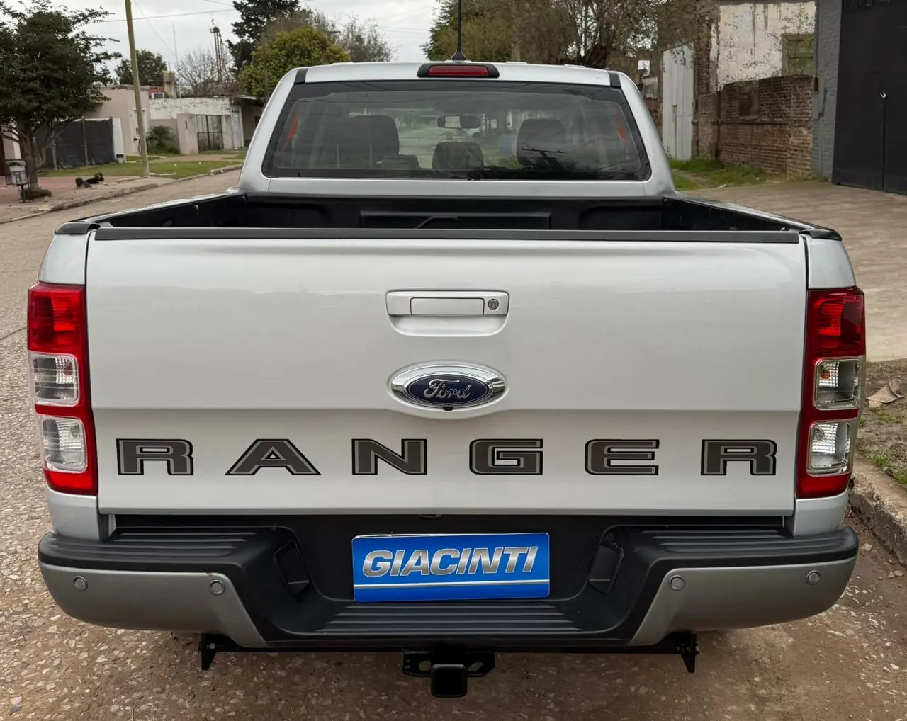 
								FORD RANGER CABINA DOBLE 2020 completo									