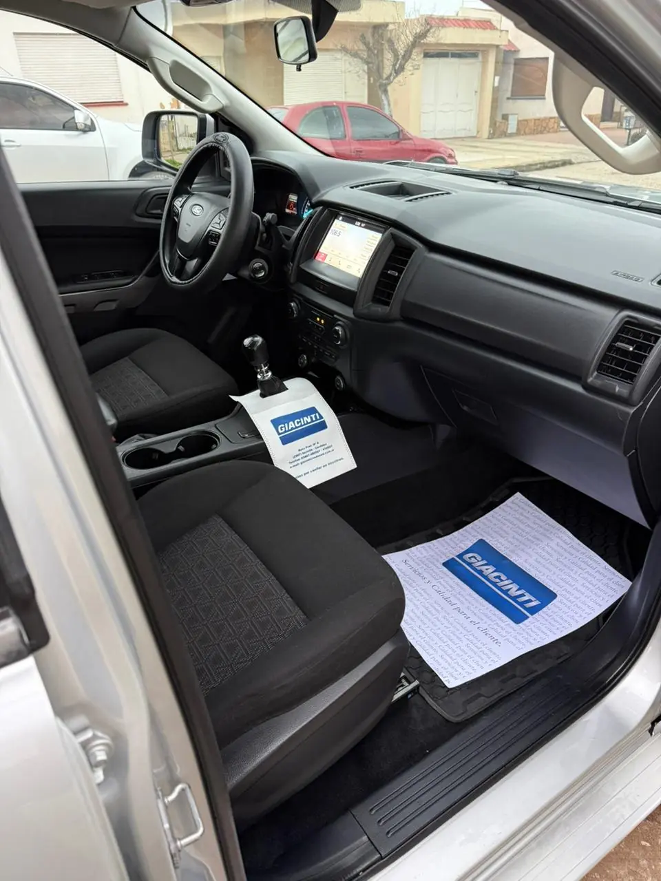 
								FORD RANGER CABINA DOBLE 2020 completo									