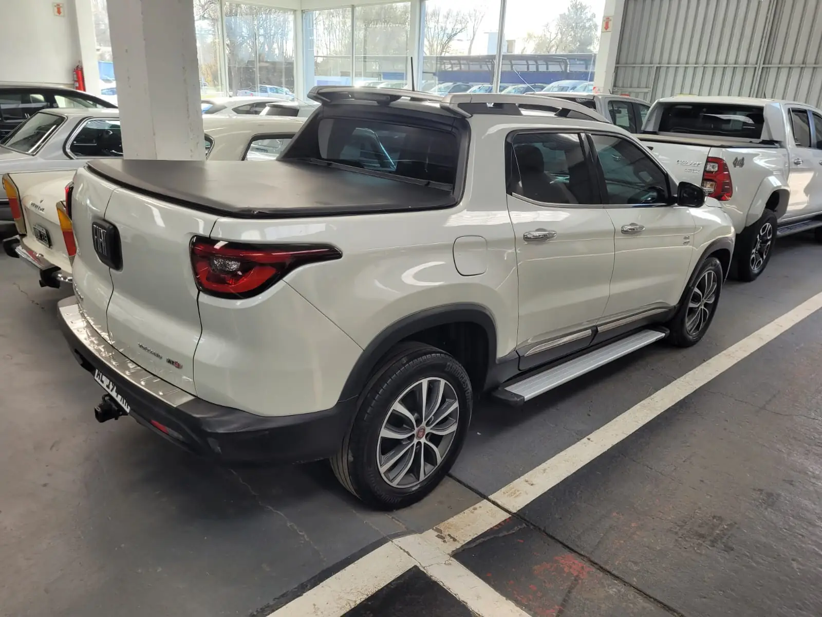 
								FIAT TORO VOLCANO 2.0L 2020 completo									