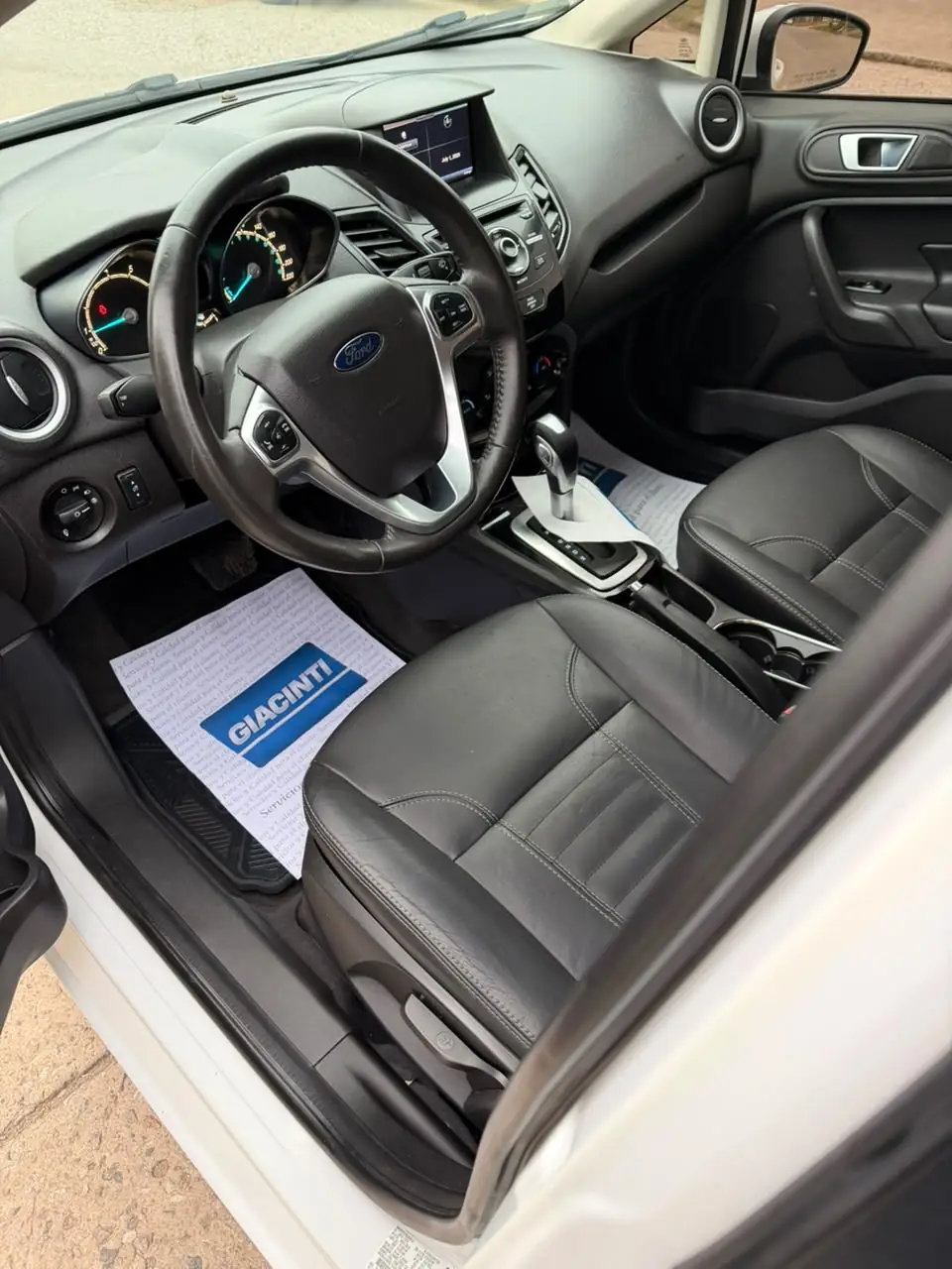 
								FORD FIESTA KINETIC TITANIUM 1.6L 2014 completo									