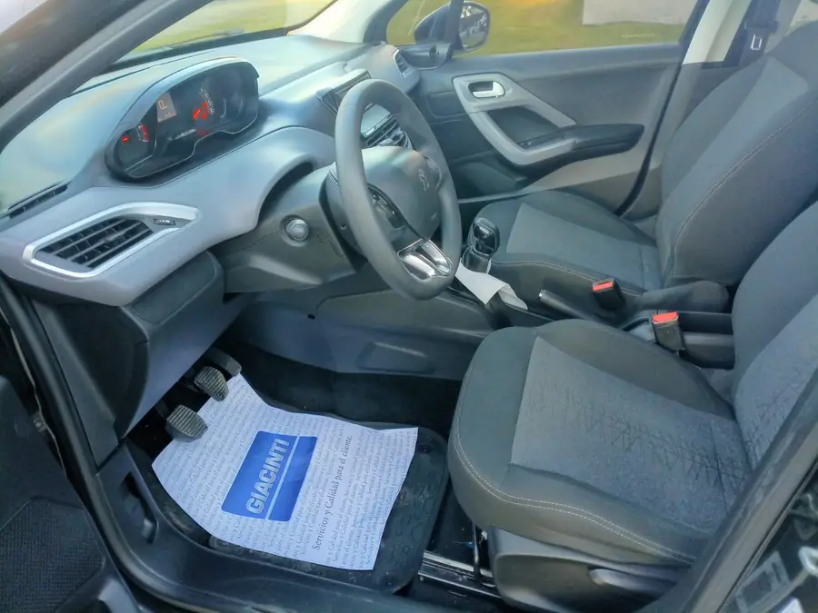 
								PEUGEOT 208 ACTIVE 1.6L 2018 completo									