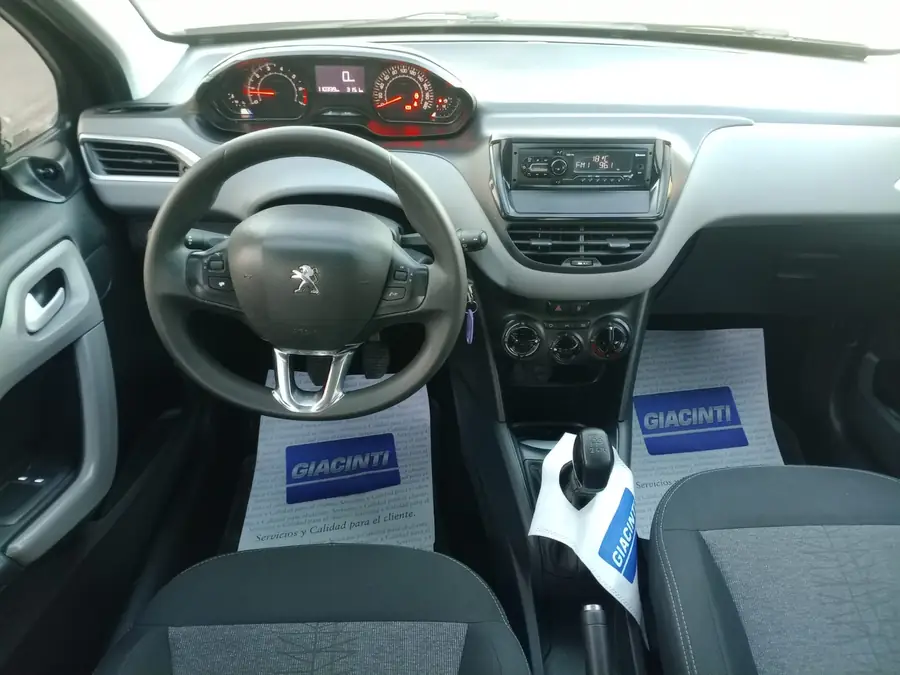 
								PEUGEOT 208 ACTIVE 1.6L 2018 completo									