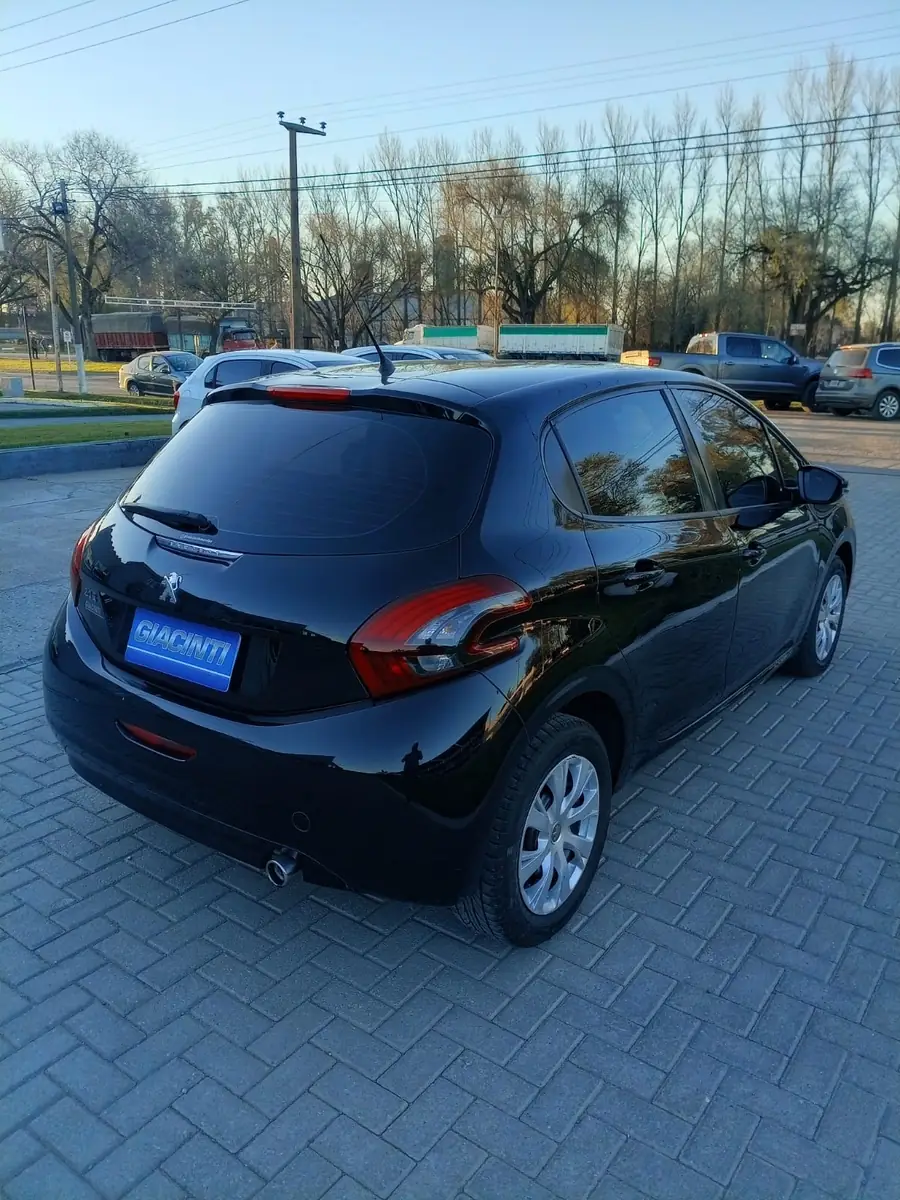 
								PEUGEOT 208 ACTIVE 1.6L 2018 completo									