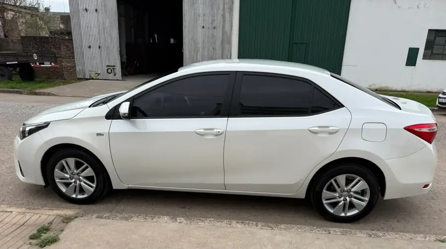 
								TOYOTA COROLLA XE I 1.8L 2017 completo									