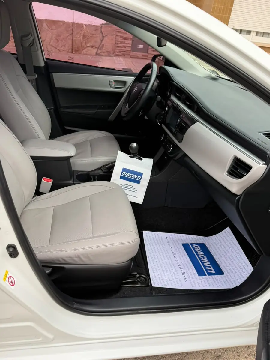 
								TOYOTA COROLLA XE I 1.8L 2017 completo									