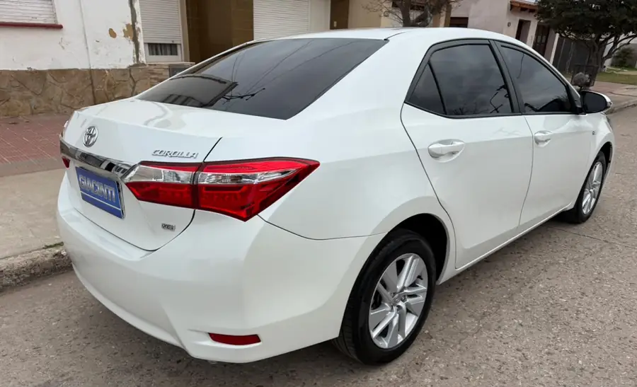 
								TOYOTA COROLLA XE I 1.8L 2017 completo									