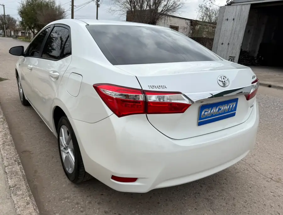 
								TOYOTA COROLLA XE I 1.8L 2017 completo									