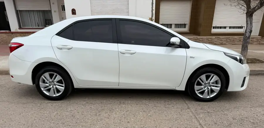 
								TOYOTA COROLLA XE I 1.8L 2017 completo									