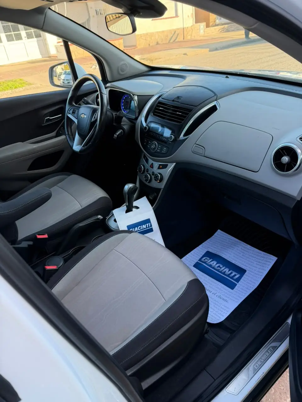 
								CHEVROLET TRACKER LTZ 1.8 2014 completo									