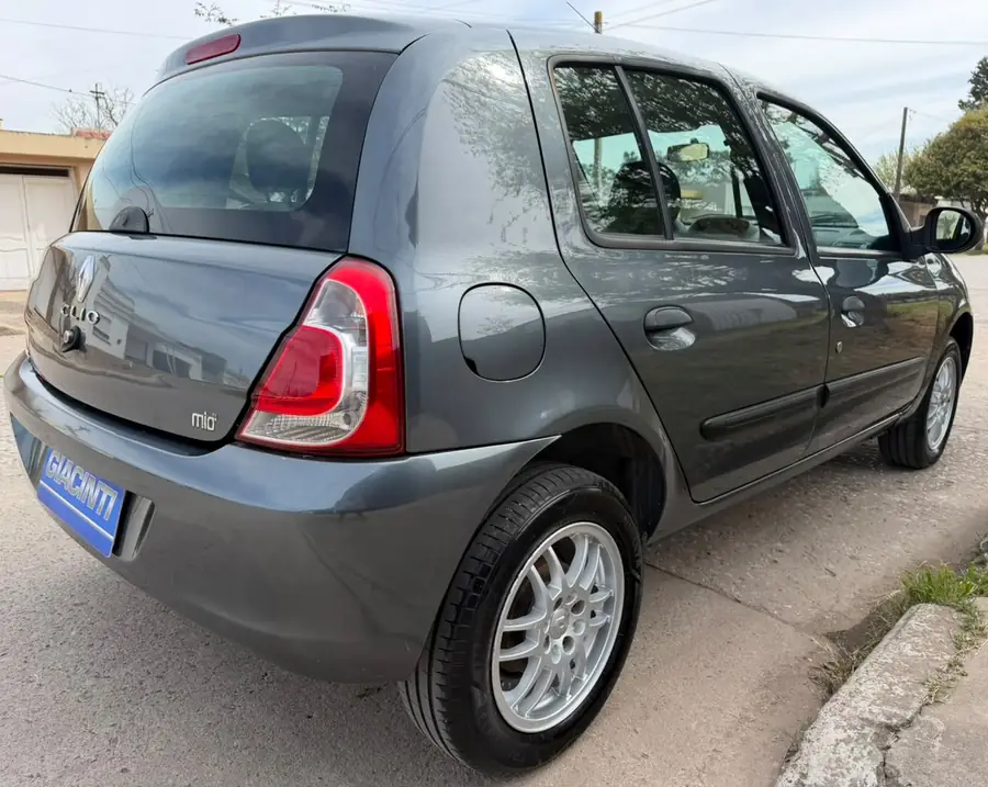 
								RENAULT CLIO MIO CONFORT 5P 1.2L 2016 completo									