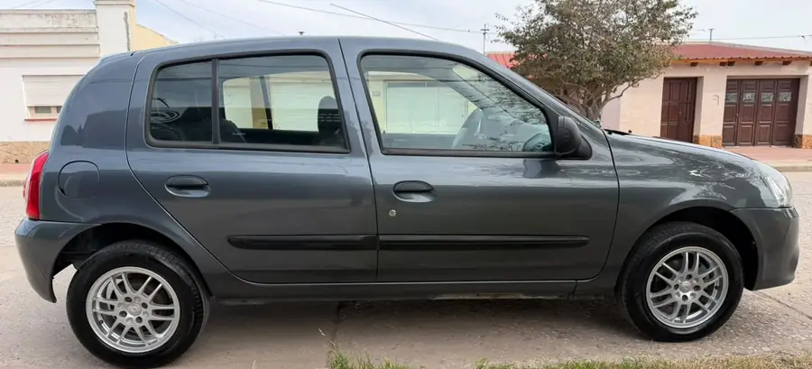 
								RENAULT CLIO MIO CONFORT 5P 1.2L 2016 completo									