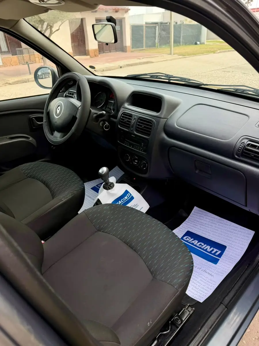 
								RENAULT CLIO MIO CONFORT 5P 1.2L 2016 completo									