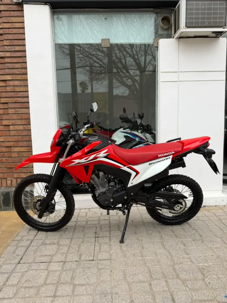 HONDA TORNADO XR300L 2025