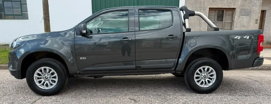 
								CHEVROLET S-10 CAB. DOBLE LT 2.8L 2021 completo									