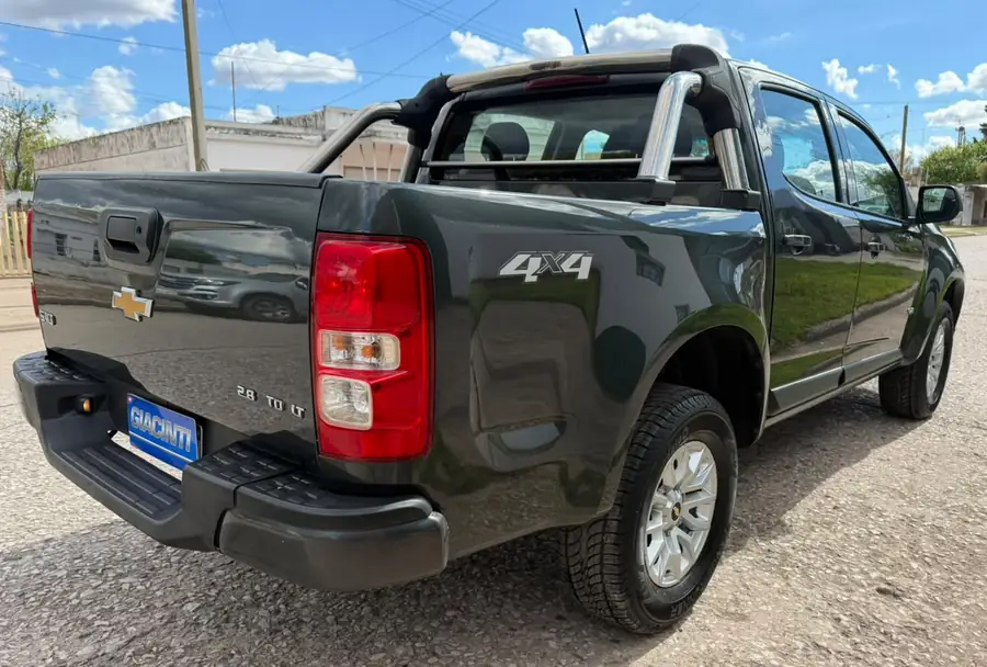 
								CHEVROLET S-10 CAB. DOBLE LT 2.8L 2021 completo									