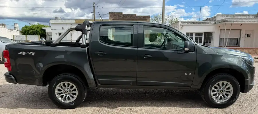 
								CHEVROLET S-10 CAB. DOBLE LT 2.8L 2021 completo									