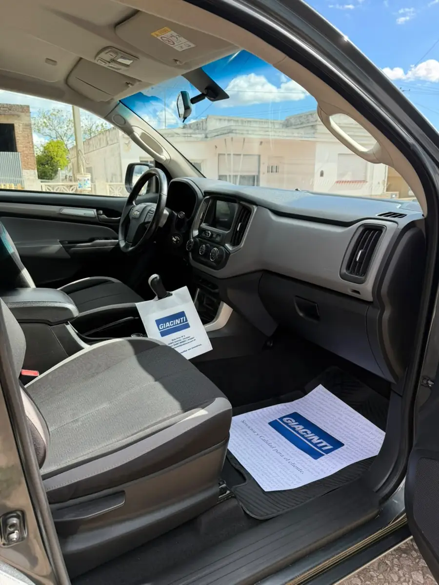 
								CHEVROLET S-10 CAB. DOBLE LT 2.8L 2021 completo									