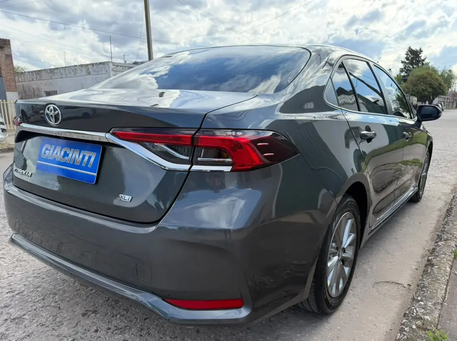 
								TOYOTA COROLLA XLI 2.0L 2024 completo									