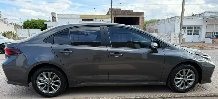 
								TOYOTA COROLLA XLI 2.0L 2024 completo									